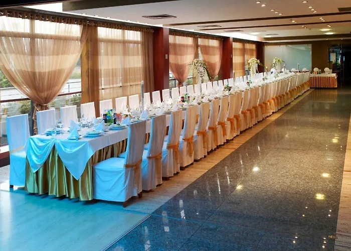 מלון Aros טיצ'י